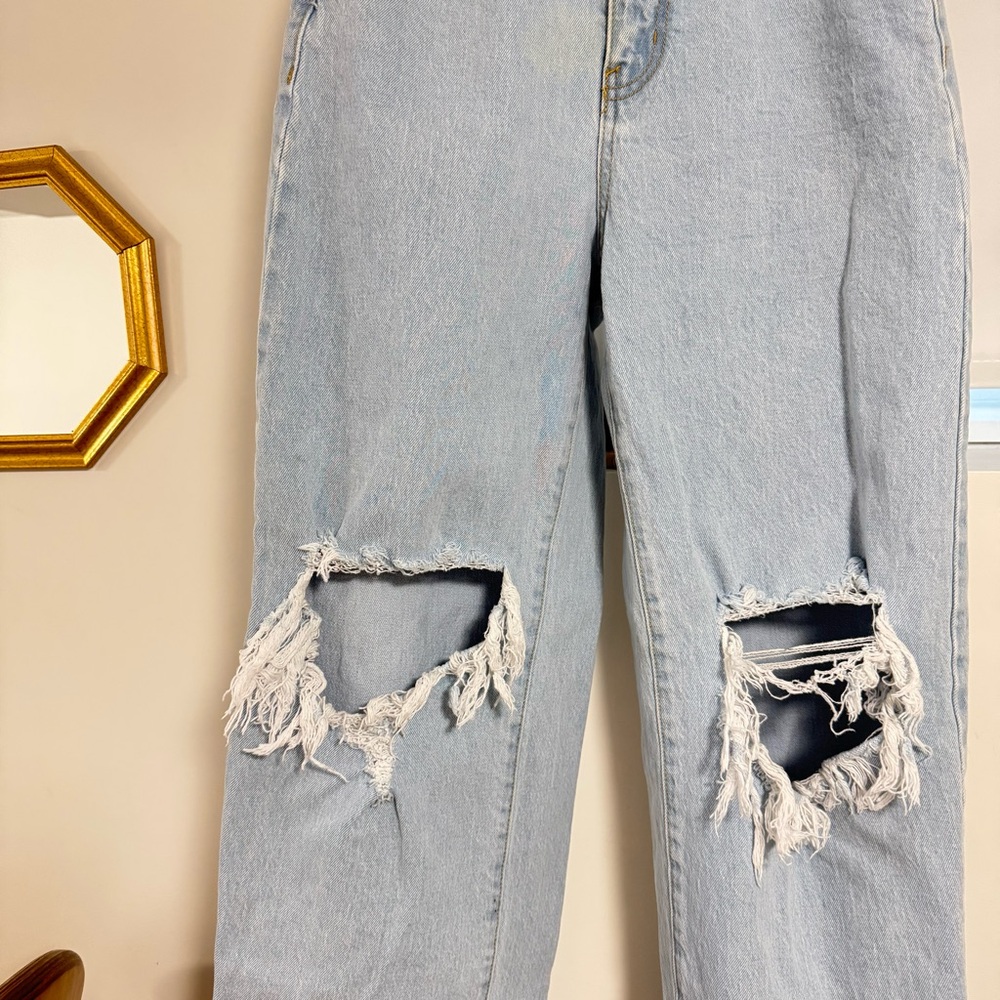 Women’s Ripped Jeans - Picture 2 of 7